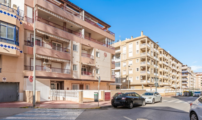 Apartment - Resale - Guardamar del Segura - QK-11453
