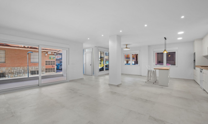 Apartment - Resale - Torrevieja - Playa del Acequión
