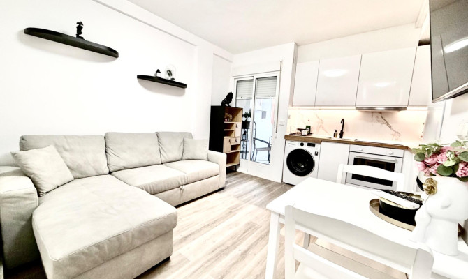 Apartment - Revente - Torrevieja - La Mata pueblo