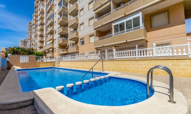 Apartment - Sprzedaż - Torrevieja - Centro