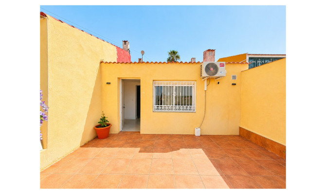 Apartment - Sprzedaż - Torrevieja - La Siesta - El Salado - Torreta