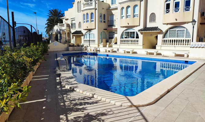 Apartment - Sprzedaż - Torrevieja - Torrevieja