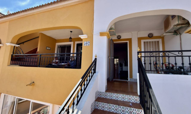 Apartment - Venta - Los Montesinos - La Herrada