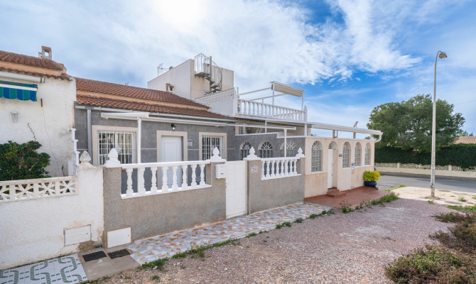 Bungalow - Sprzedaż - Torrevieja - El Chaparral