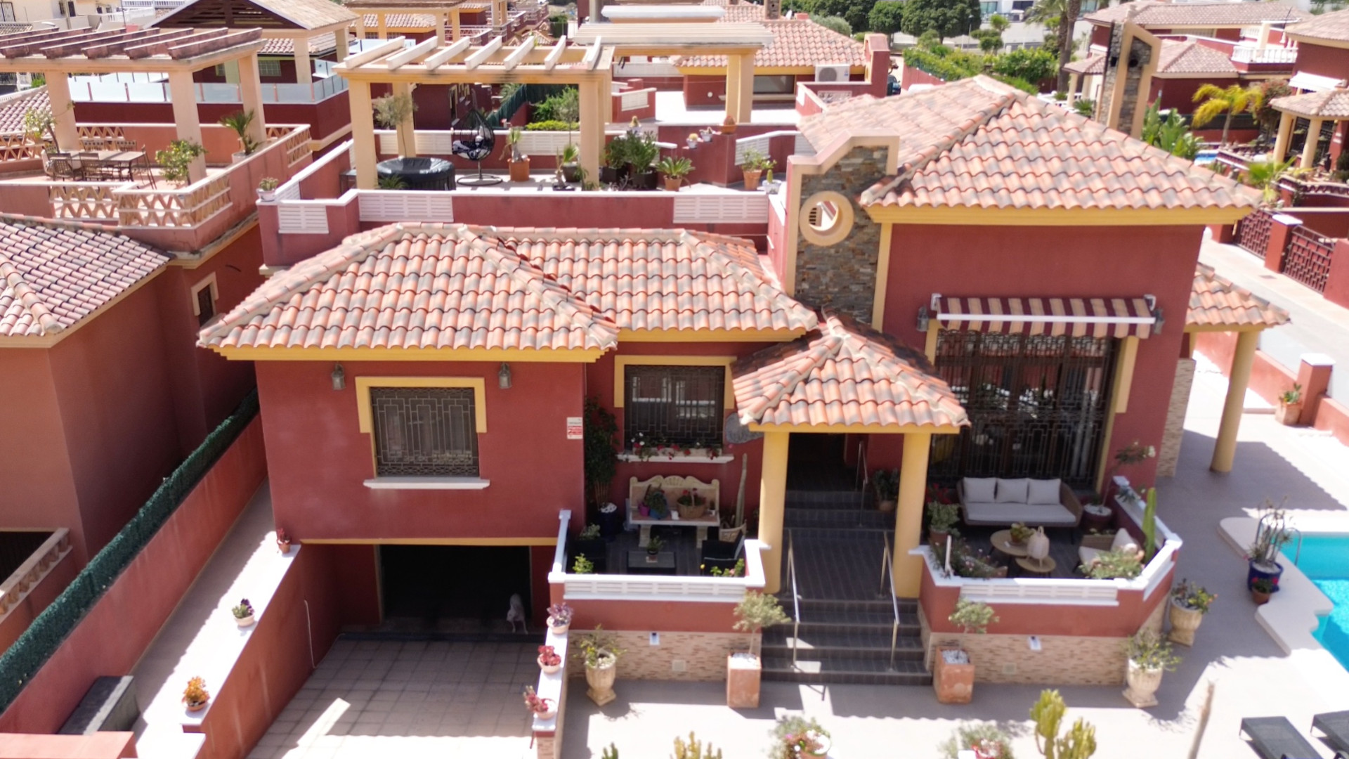 Buy House with pool in alicante