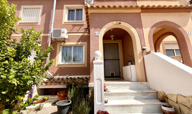 Casa adosada - Venta - Avileses - CMO-96427