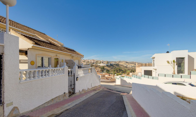 Casa adosada - Venta - Ciudad Quesada - Altos del golf ii