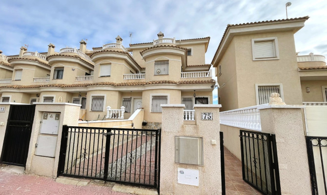 Casa adosada - Venta - Ciudad Quesada - Lo Marabú