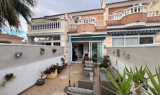 Casa adosada - Venta - Ciudad Quesada - PST-43328