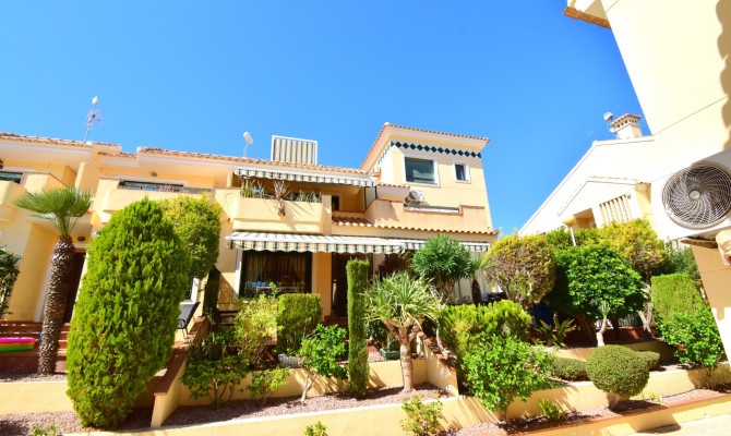 Casa adosada - Venta - Orihuela Costa - Lomas de Campoamor