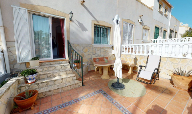 Casa adosada - Venta - Villamartin - Villamartin