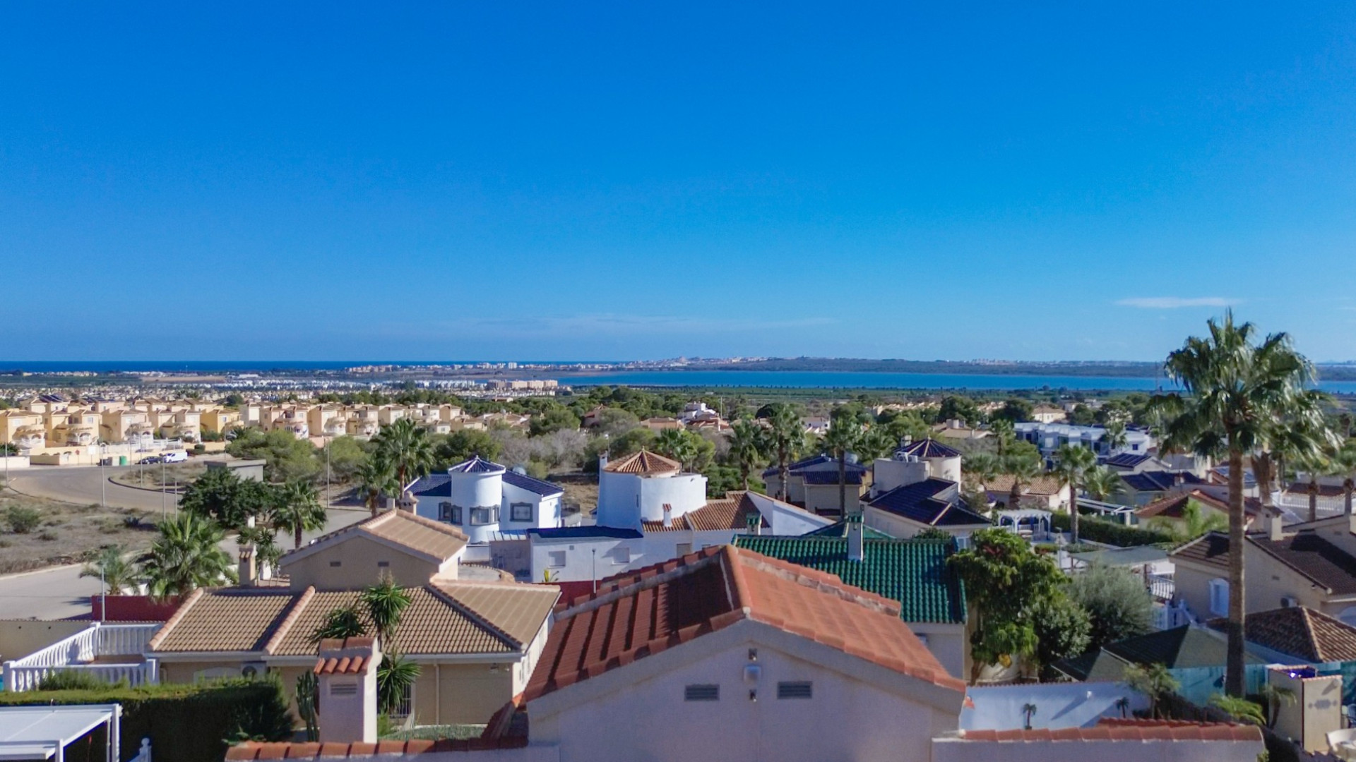 Casa con piscina en costa blanca