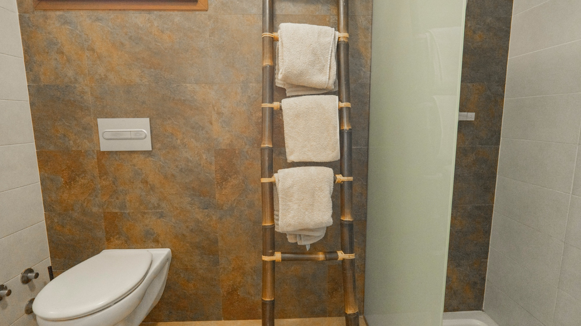 Chalet con piscina en venta costa blanca