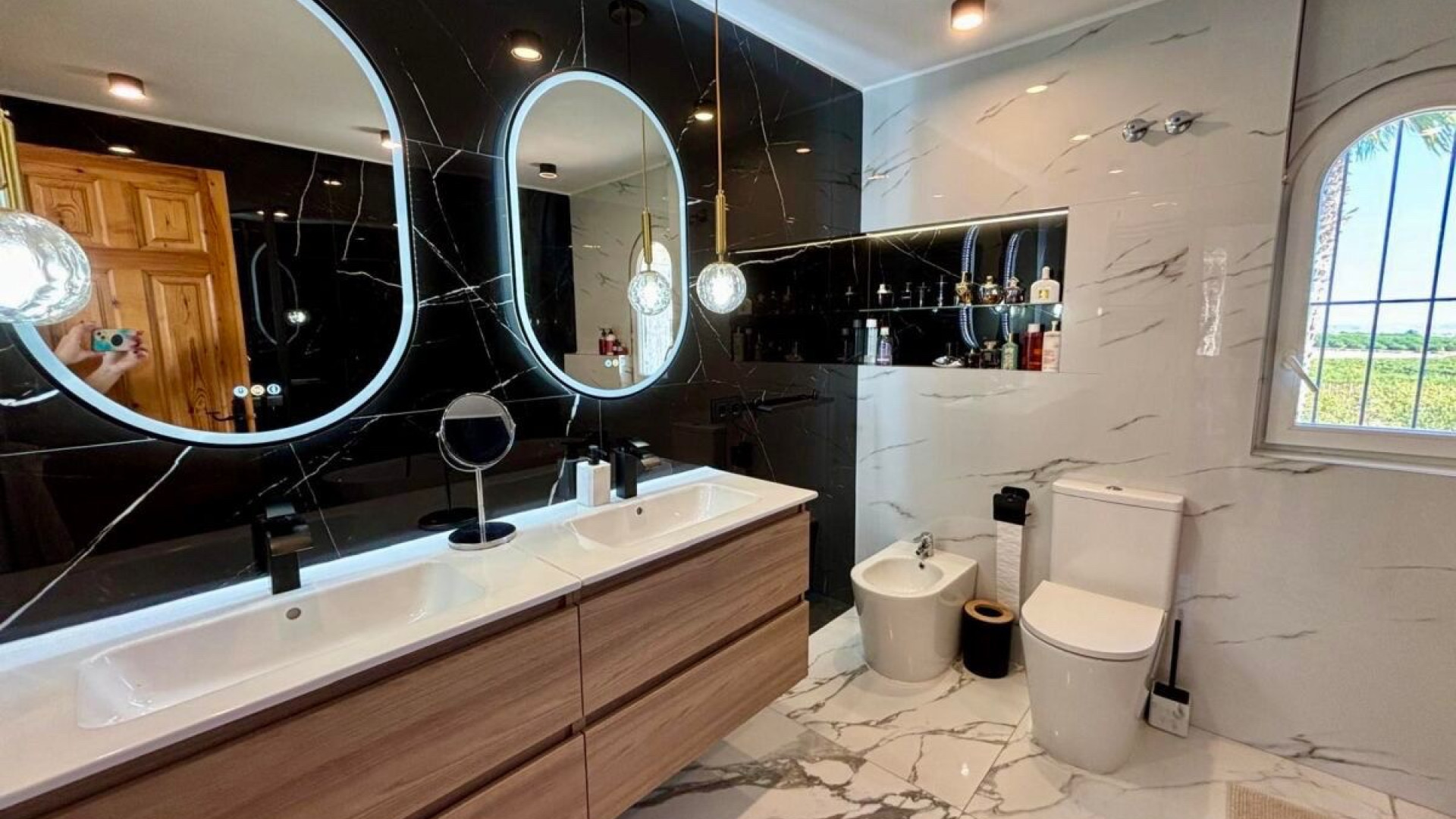 Chalet con piscina en venta costa blanca