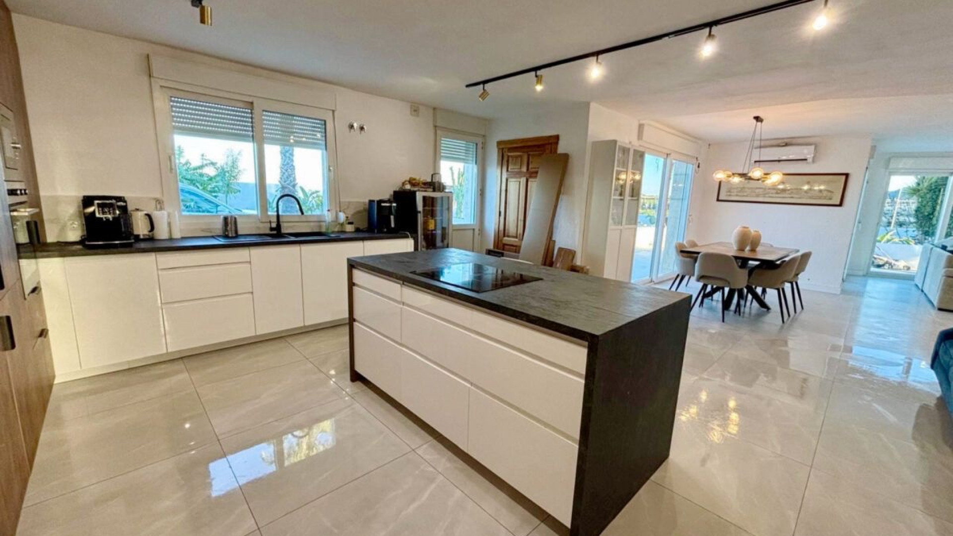 Chalet en venta en costa blanca