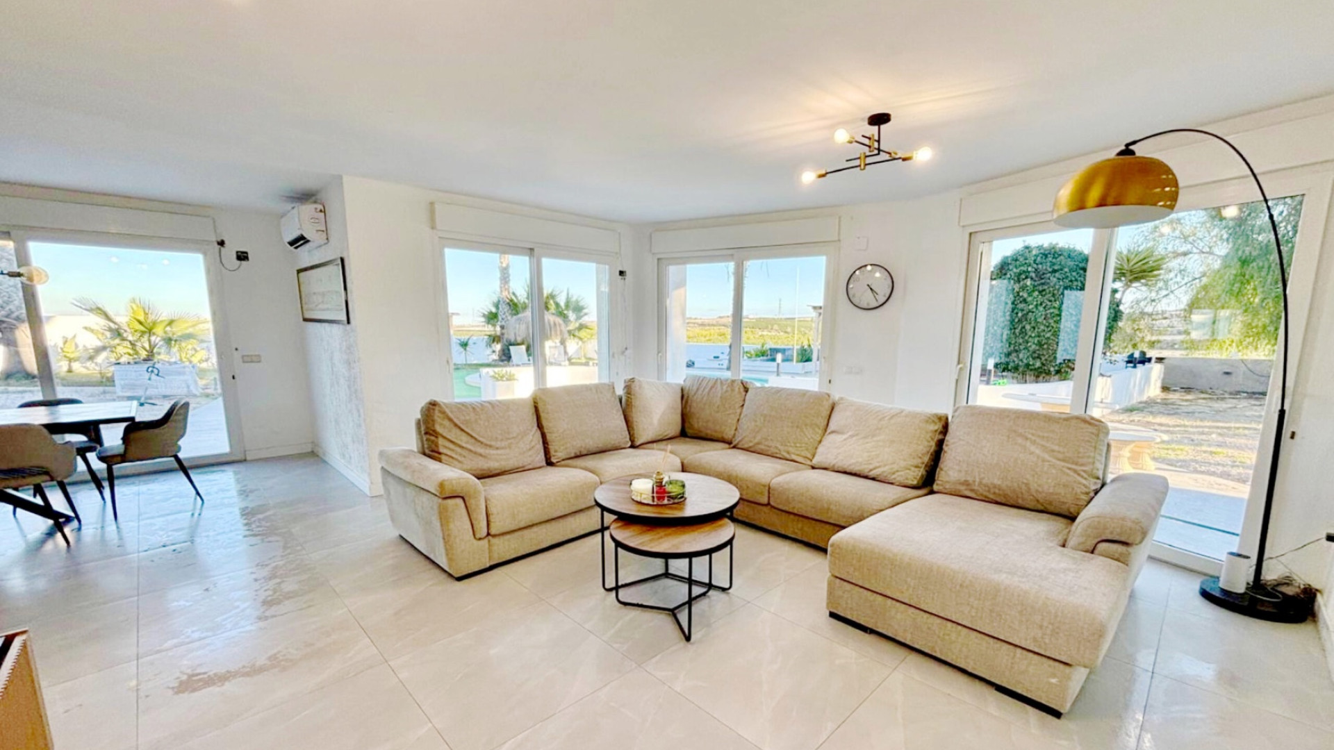 Chalet en venta en costa blanca