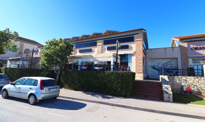 Commercial - Revente - Algorfa - La Finca Golf Resort