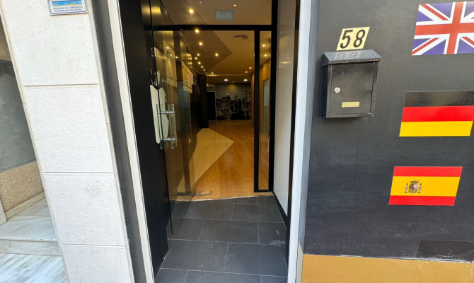 Commercial - Venta - Guardamar del Segura - Guardamar del Segura