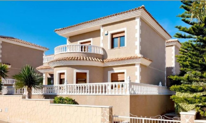 Detached Villa - New Build - Torrevieja - LFX-37524