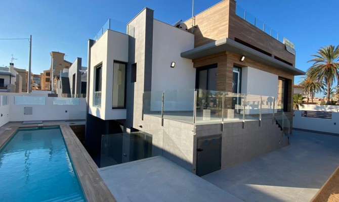 Detached Villa - Nieuwbouw - Torrevieja - LFX-24375