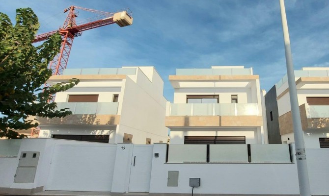 Detached Villa - Nowa konstrukcja - San Pedro del Pinatar - LFX-43350