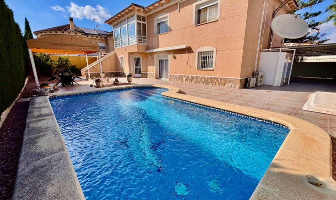 Detached Villa - Resale - Benferri - QMS-78932