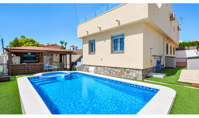 Detached Villa - Resale - Ciudad Quesada - Center