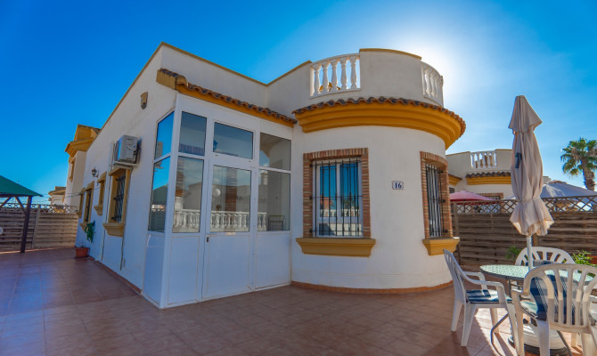 Detached Villa - Resale - Guardamar del Segura - DLF117