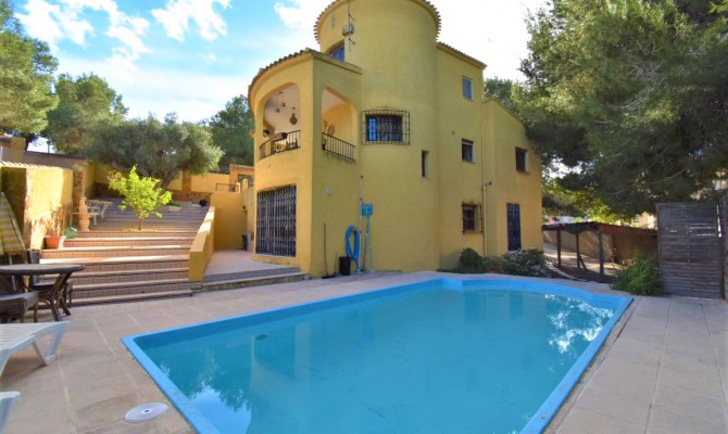 Detached Villa - Resale - Orihuela Costa - BD-69838