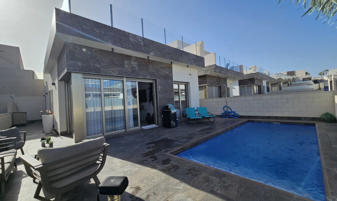 Detached Villa - Resale - Villamartin - Villamartin