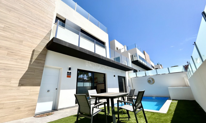 Detached Villa - Resale - Villamartin - Villamartin