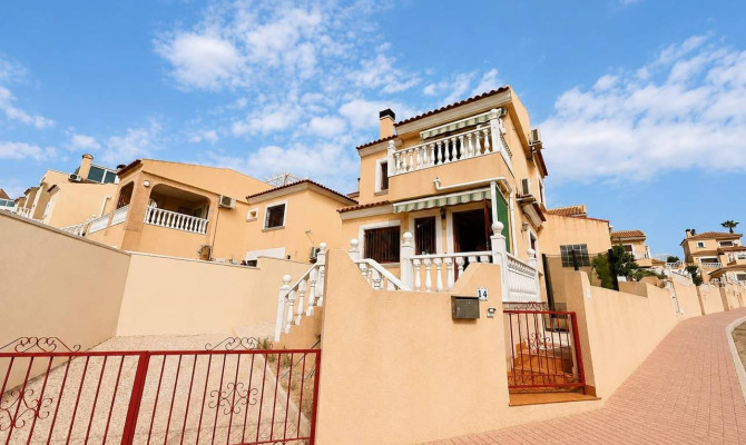 Detached Villa - Resale - Villamartin - Villamartin