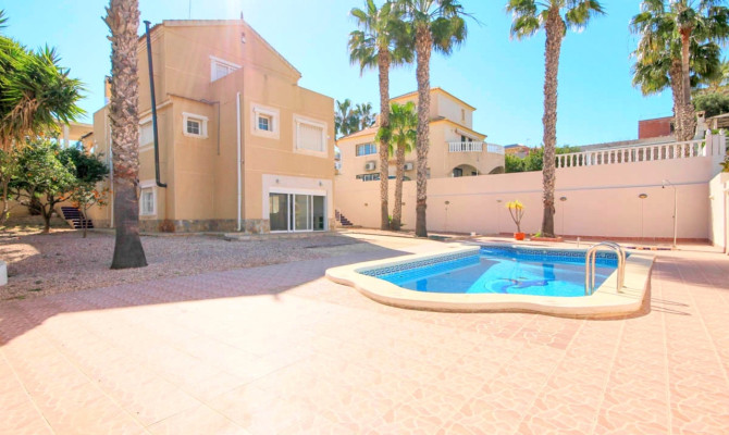 Detached Villa - Revente - La Zenia - CMO-39964