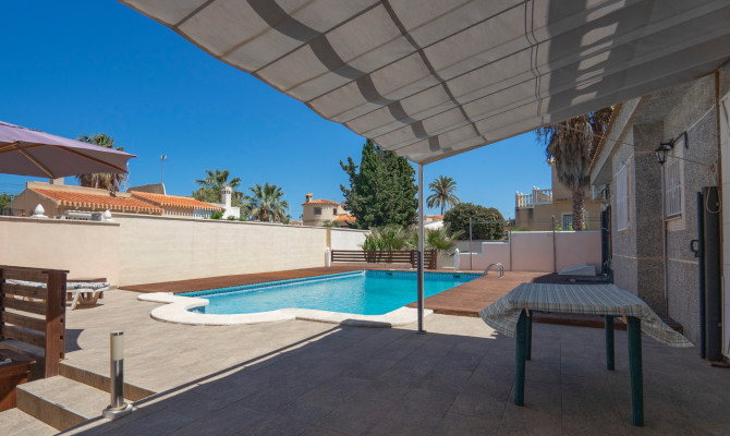 Detached Villa - Revente - Torrevieja - DLF073