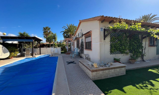 Detached Villa - Sprzedaż - Cabo Roig - Cabo Roig