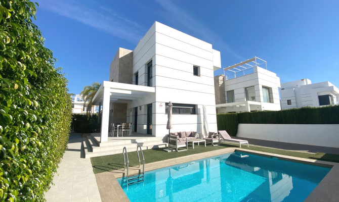 Detached Villa - Sprzedaż - Ciudad Quesada - MAL-50387