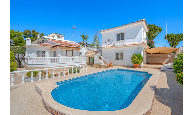 Detached Villa - Sprzedaż - Ciudad Quesada - QK-25607