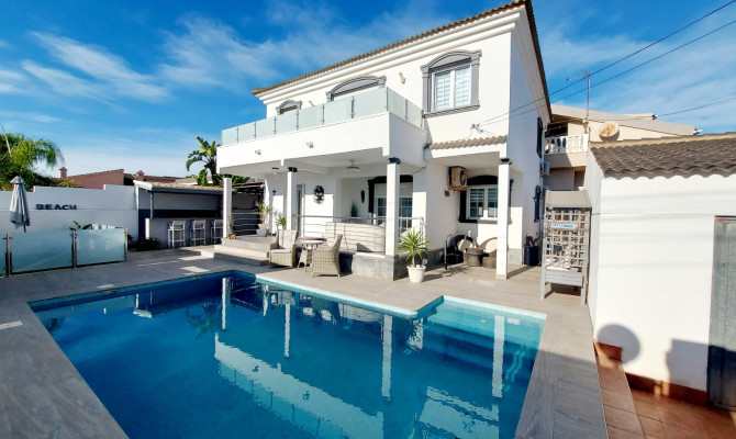 Detached Villa - Sprzedaż - Orihuela Costa - Cabo Roig