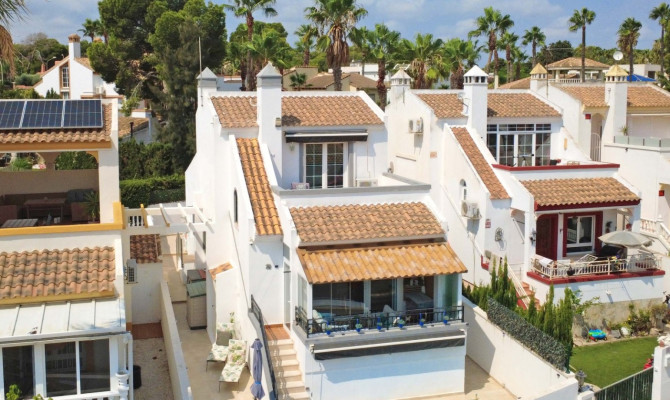 Detached Villa - Sprzedaż - Orihuela Costa - Villamartin