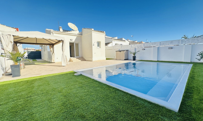 Detached Villa - Sprzedaż - Torrevieja - Torrevieja