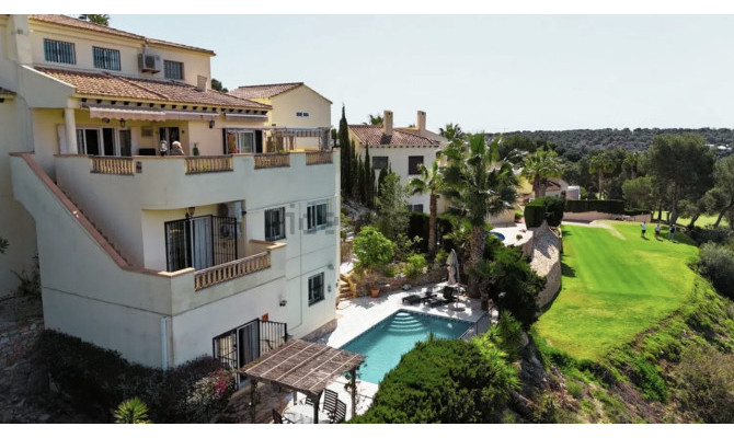 Detached Villa - Sprzedaż - Villamartin - Villamartin