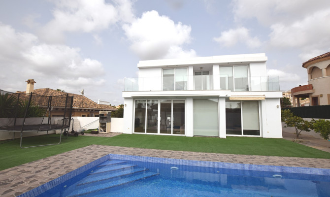 Detached Villa - Venta - San Fulgencio - MAL-20203