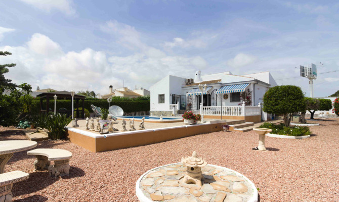 Detached Villa - Venta - Torrevieja - Torrevieja