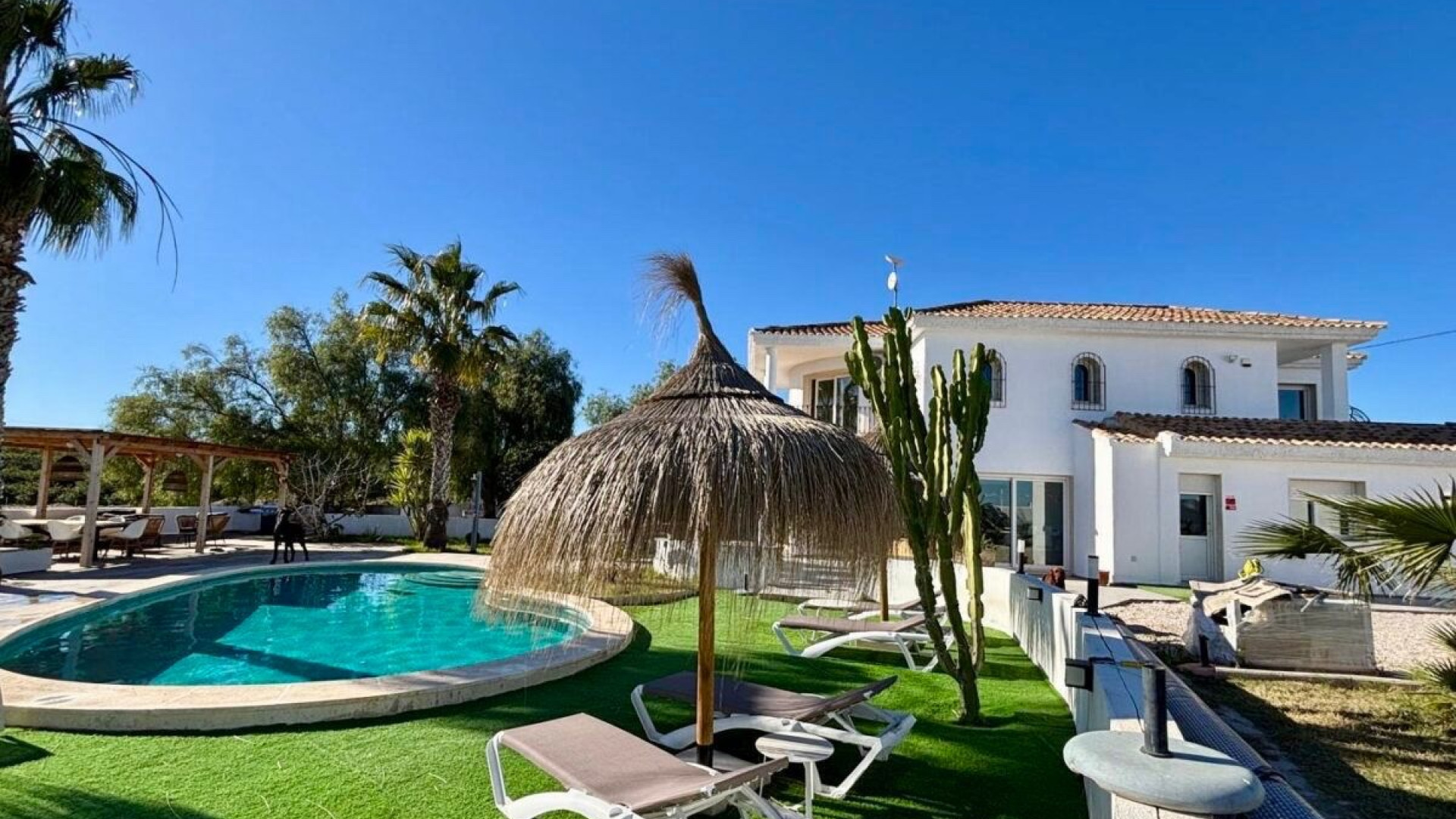 House with pool in costa blanca