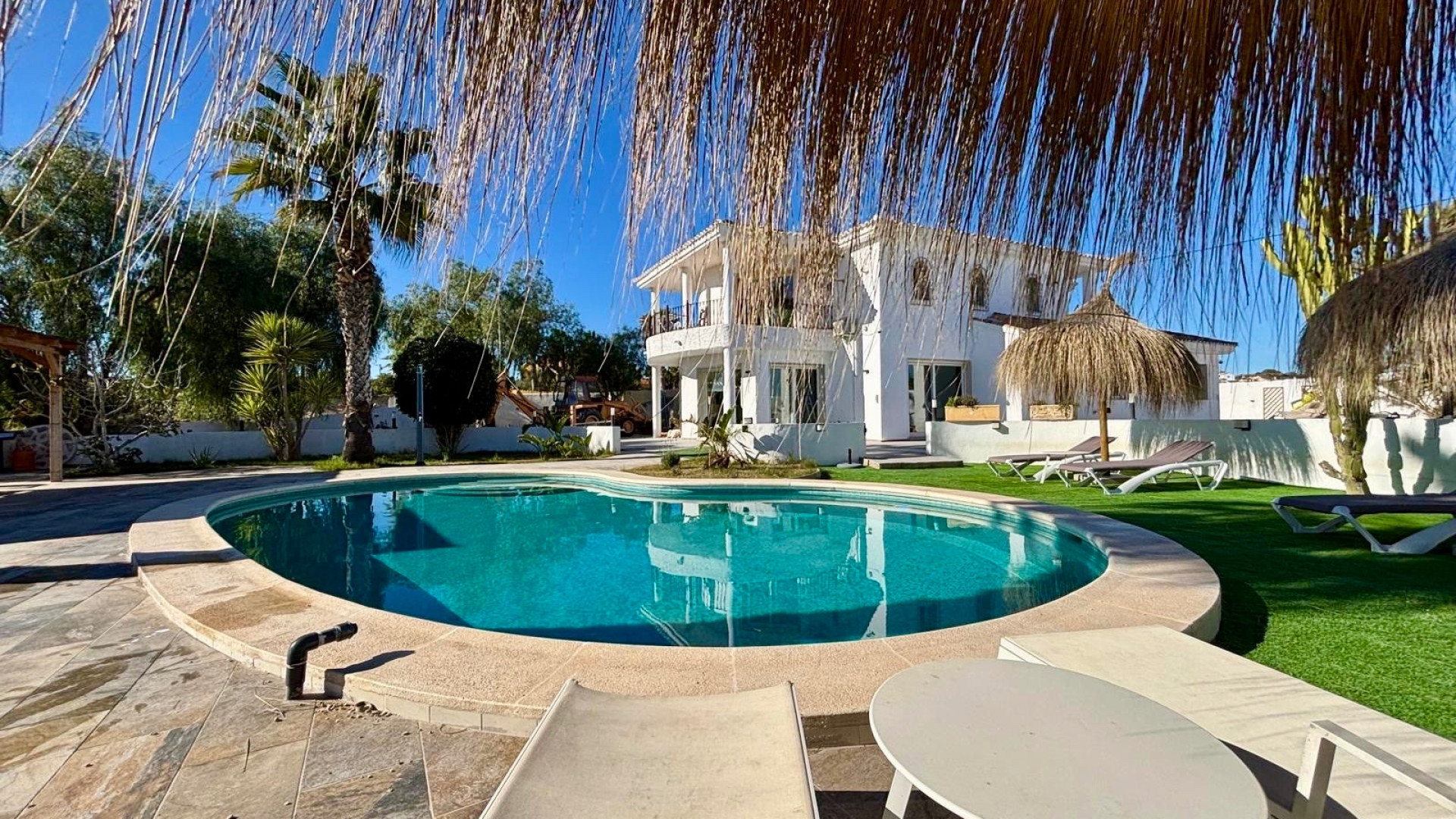 House with pool in costa blanca