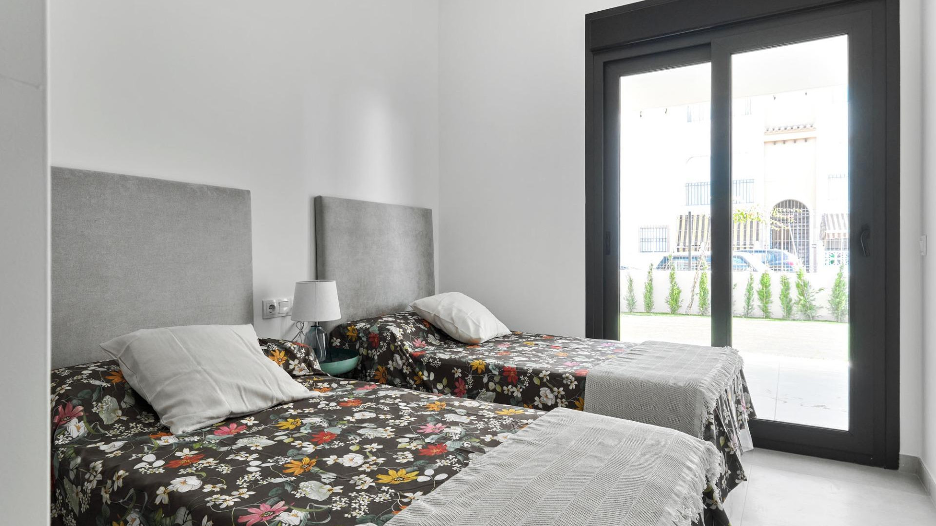 Nowa konstrukcja - Bungalow - Torrevieja - Villa Amalia