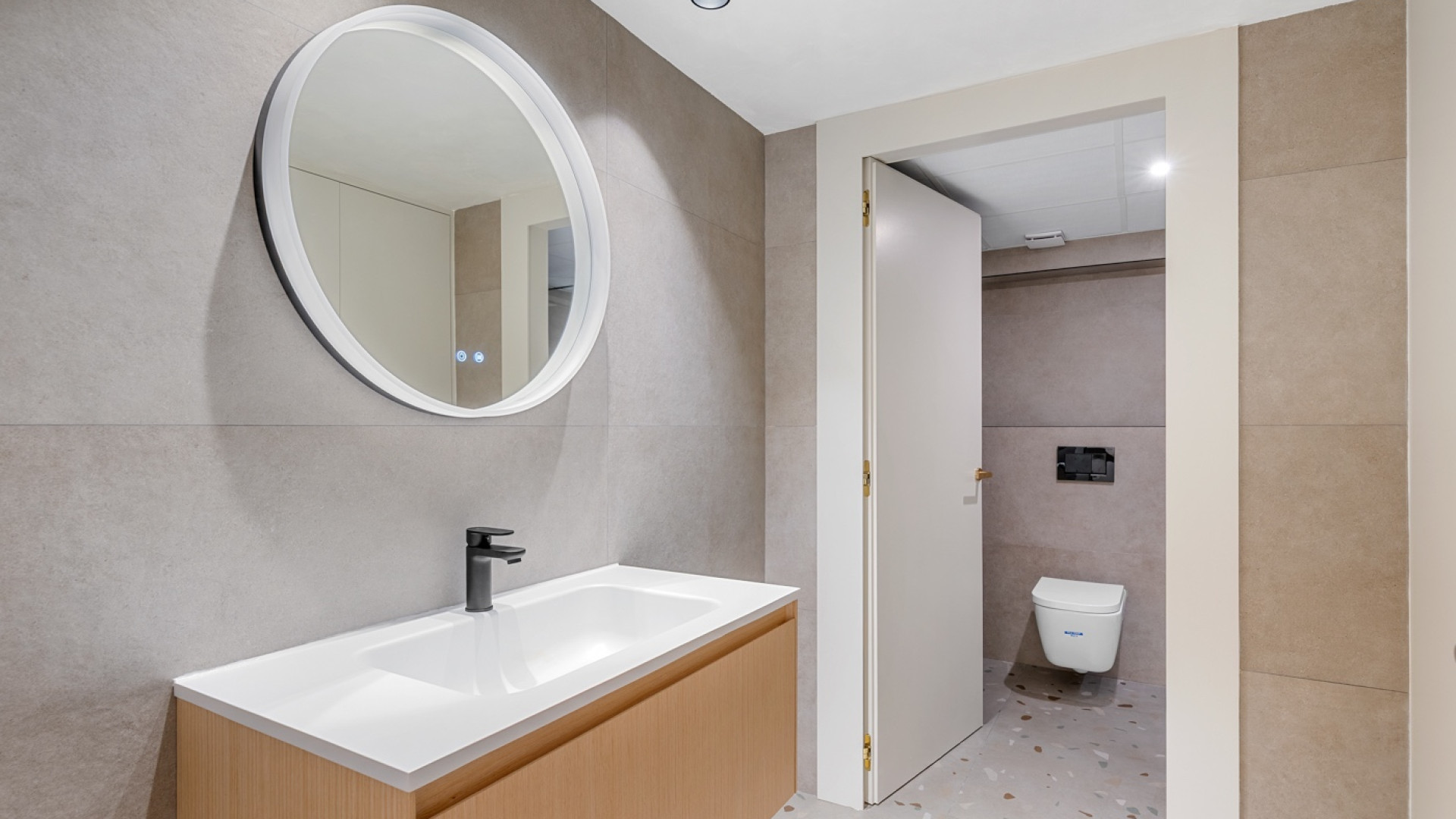 Resale - Apartment - Alicante