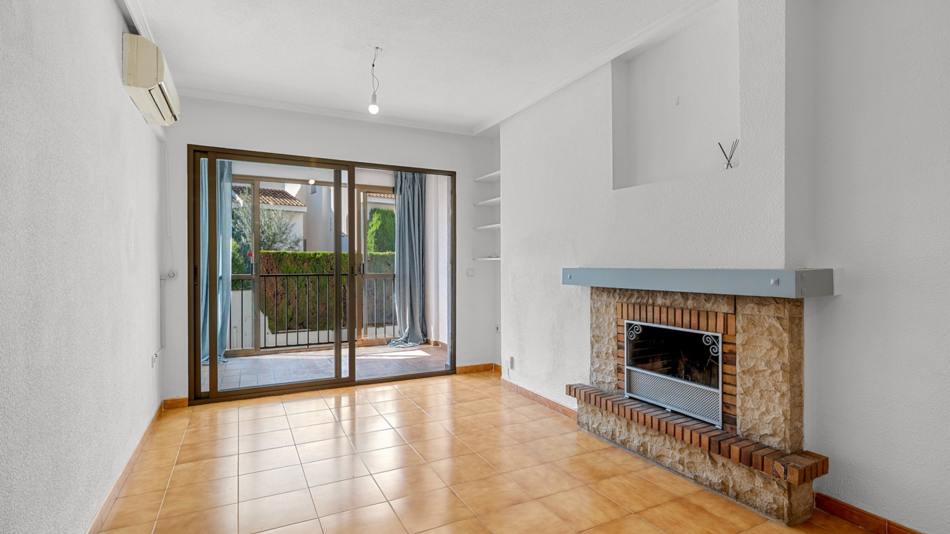 Resale - Apartment - Altea