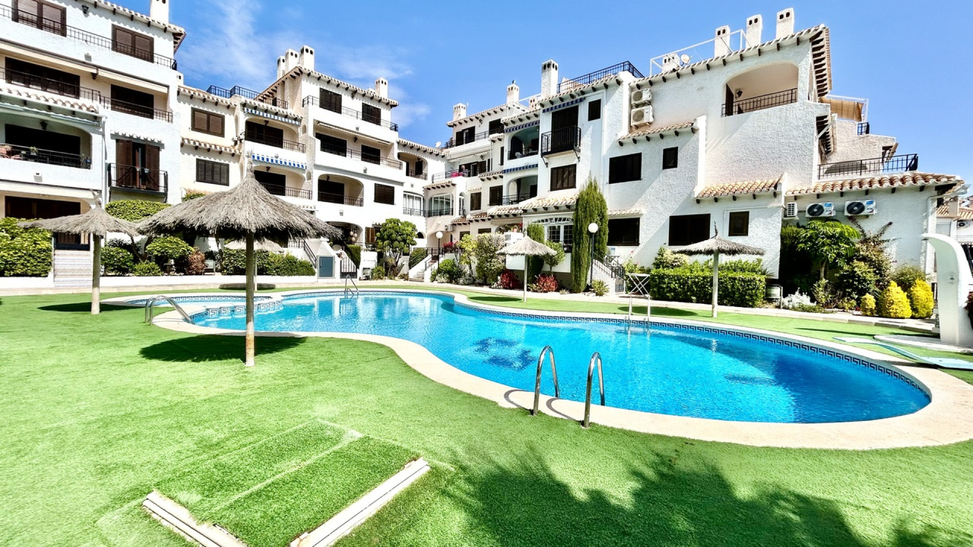 Resale - Apartment - Cabo Roig