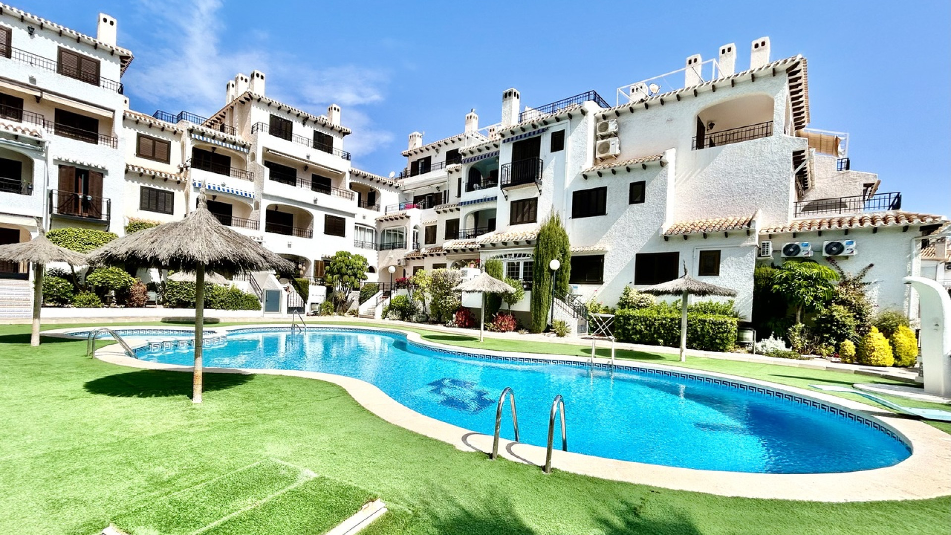 Resale - Apartment - Cabo Roig